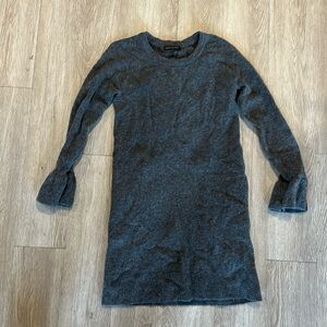 Women’s banana republic sweater dress size small. Worn once